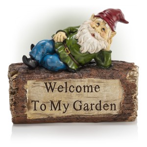 GARDEN GNOME WELCOME SIGN ON LOG STATUE ORNAMENT 